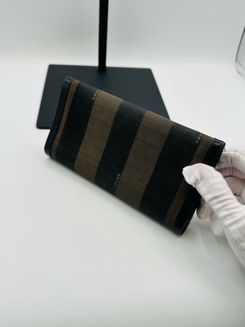 Fendi Long Flap Wallet - Picture 4 of 15